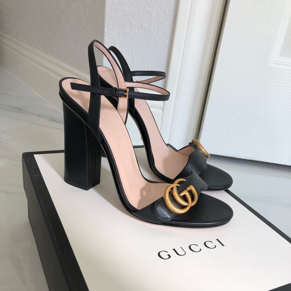 Double G Logo Leather Sandals